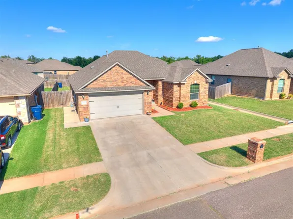 3208 Brookstone Lakes Dr, Yukon, OK 73099