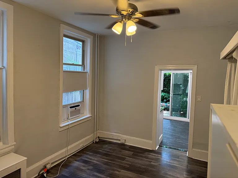 828 Corinthian Ave #1 — Photo 15