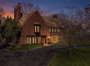20849 Shaker Blvd, Shaker Heights, OH