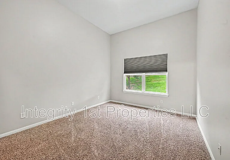 3630 NW 85th St — Photo 6