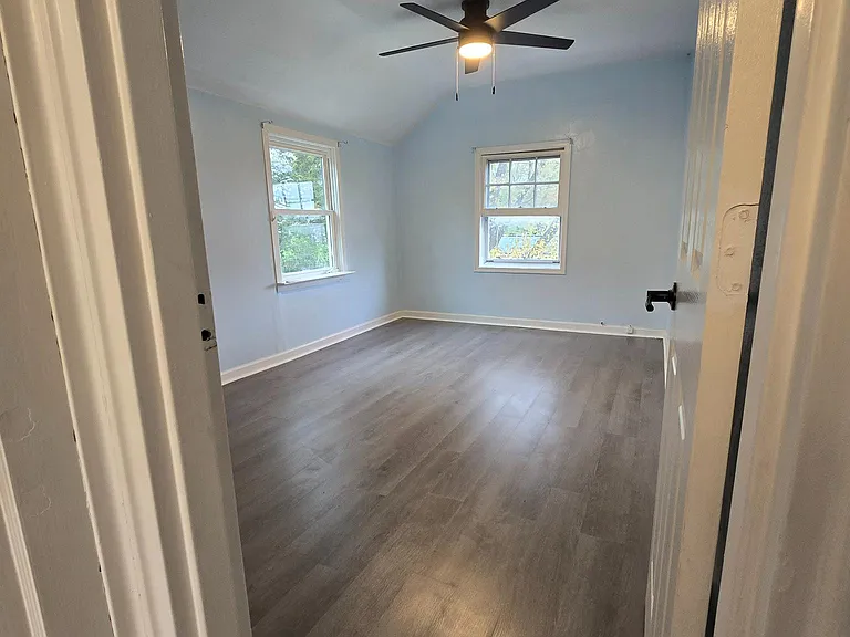 21676 N Essex Dr — Photo 14