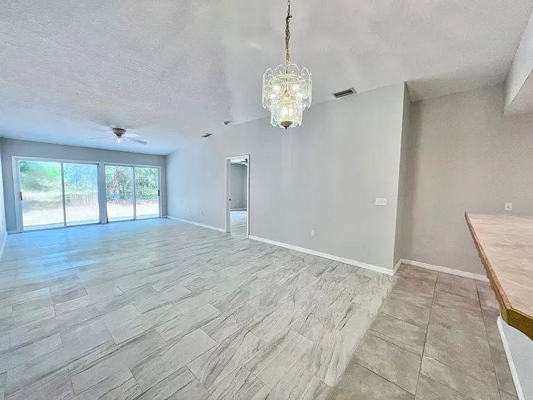 4416 Sherwood Forest Dr — Photo 7