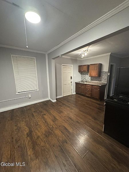 4th image of 1 Cataract Street