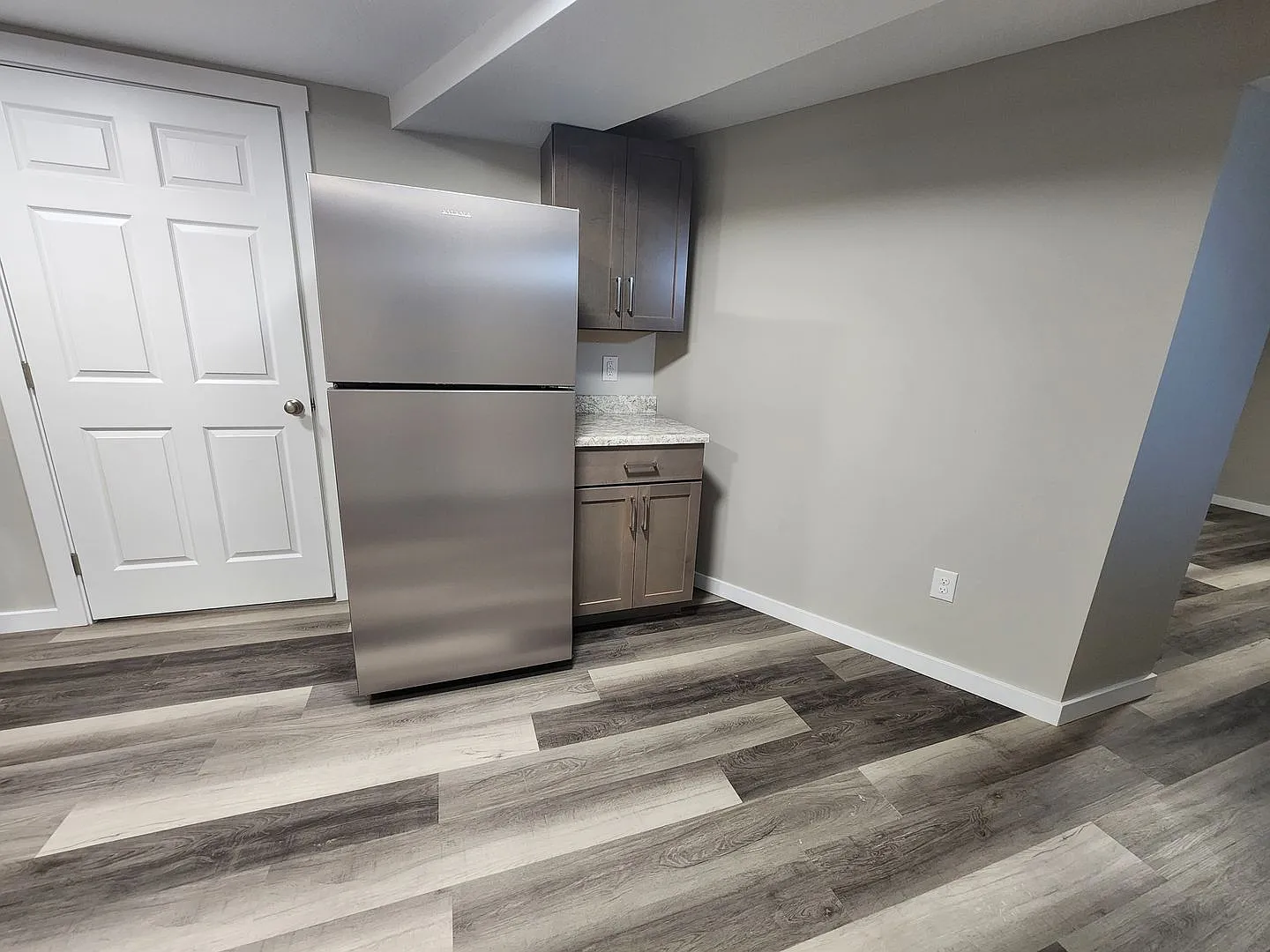 Utilities Included!! Spacious Studio Available Now! — Photo 4