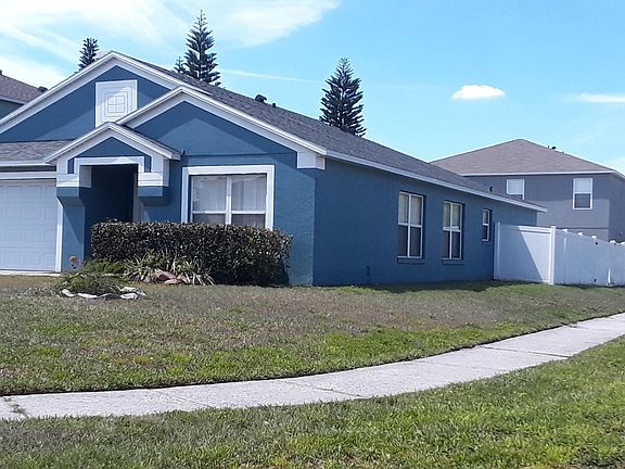 Corner lot, cul du sac. Remodeled 4-2-2. Gated Community. Lawn service included.