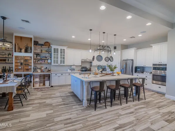 1124 N 99th Street, Mesa, AZ 85207