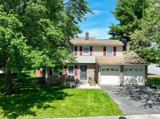 410 N Elm St, Lititz, PA 17543