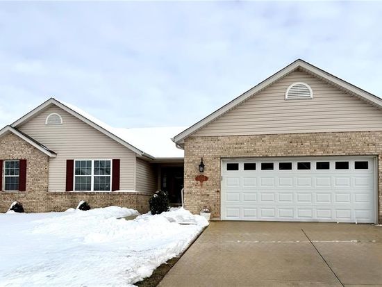 5194 De Paul Dr, Fairview Heights, IL 62208