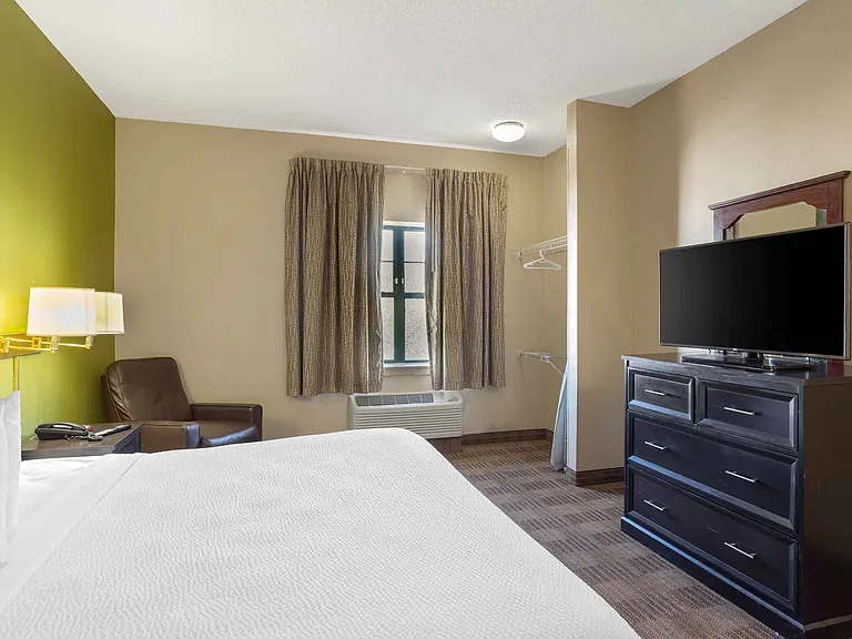Studio Suite - 1 King Bed