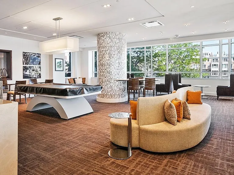 100 Harborview Dr #204 — Photo 24