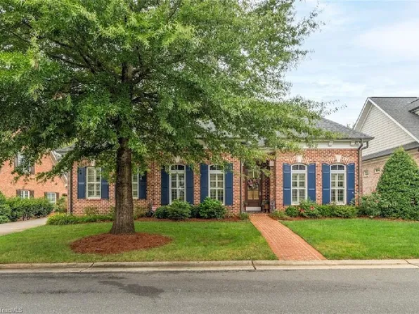 2692 Arbor Place Ct, Winston Salem, NC 27104