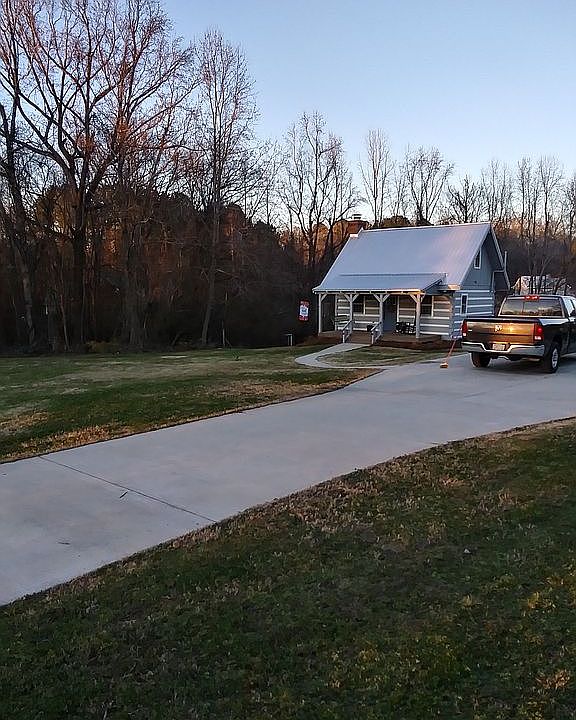 1st image of 114 Shadow Lake Dr