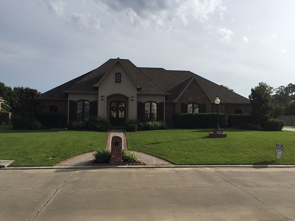 1st image of 130 Green Wing Ln