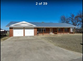 505 E Oklahoma St, Walters, OK 73572