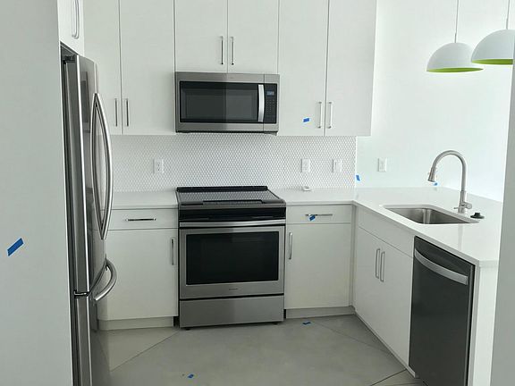 Kitchen -Stainless Steal Appliances!