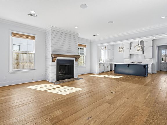 5th image of 1111 Hayne Rd