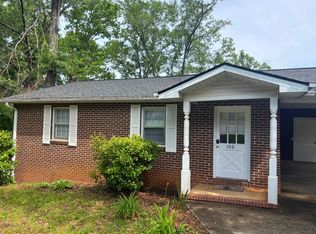 103 Homeland Rd, Pickens, SC 29671