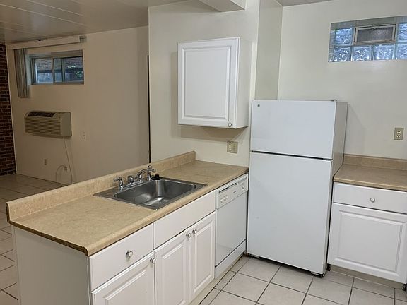 3rd image of 730 S Negley Ave #9