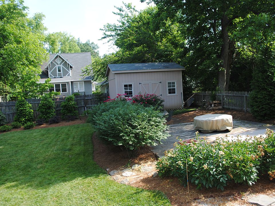 2nd image of 512 Sunset Dr
