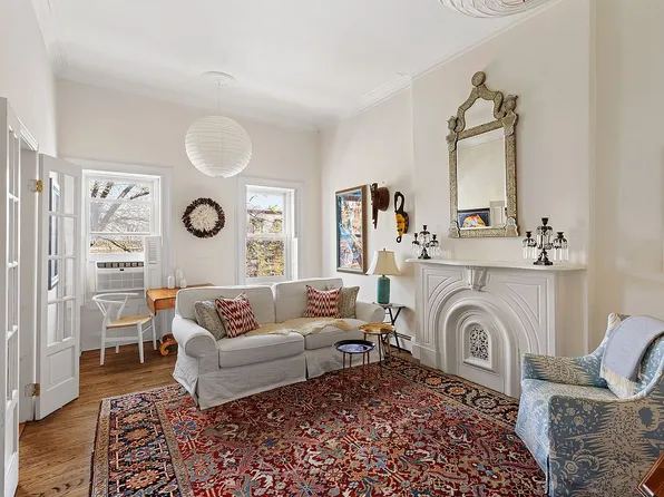466 Washington Ave #3, Brooklyn, NY 11238