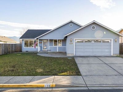 120 Samuel Ln, Phoenix, OR, 97535