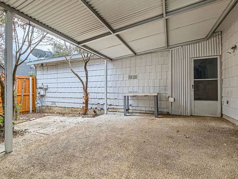 6422 Honey Hl — Photo 26