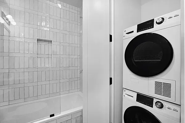 Laundry, photo 1