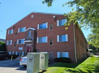 35 Prospect St APT 215, Woburn, MA 01801