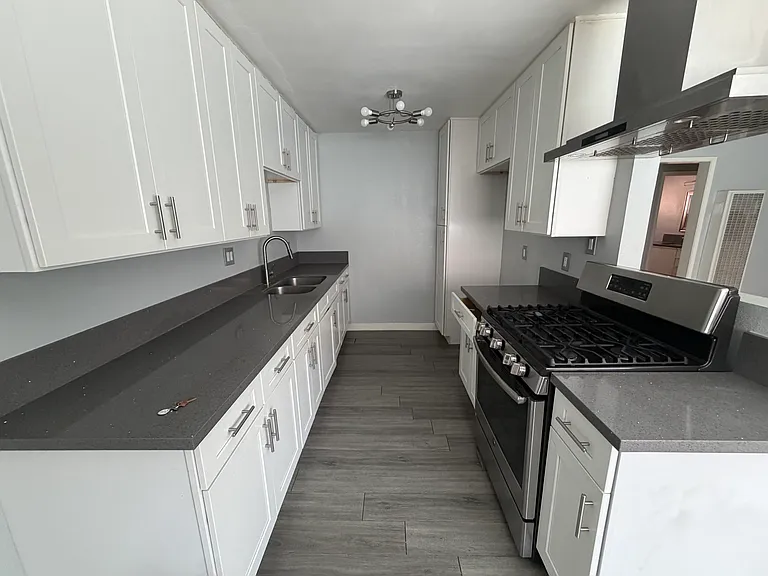 611 Walnut Ave #5 — Photo 6