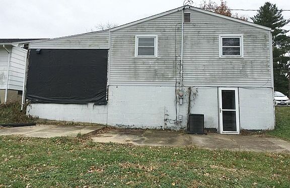 2nd image of 575 Parsons Ave