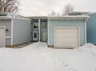 8523 Sextant Dr, Baldwinsville, NY 13027