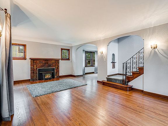 5th image of 247 Bedford St SE