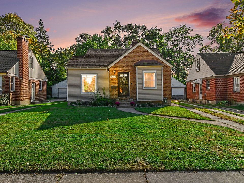 1st image of 1214 Edna St SE