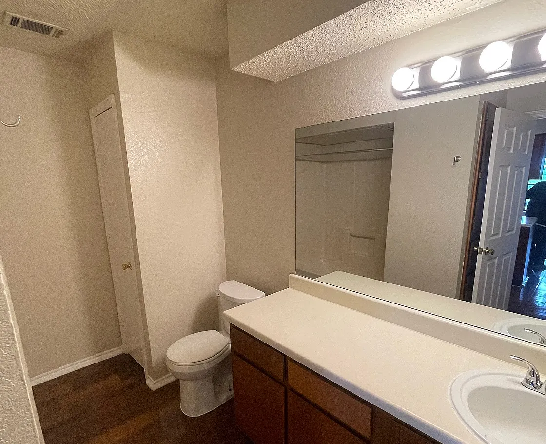 1 bed, 512 sqft, $800 — Photo 4