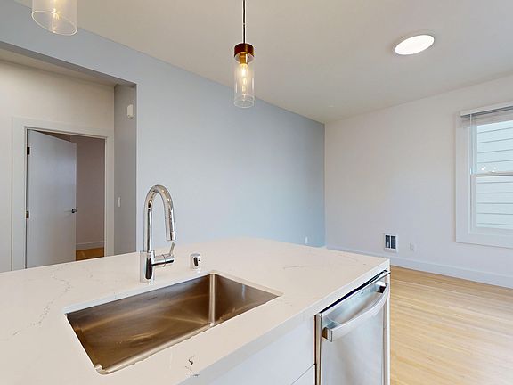 4th image of 4005 California St #6