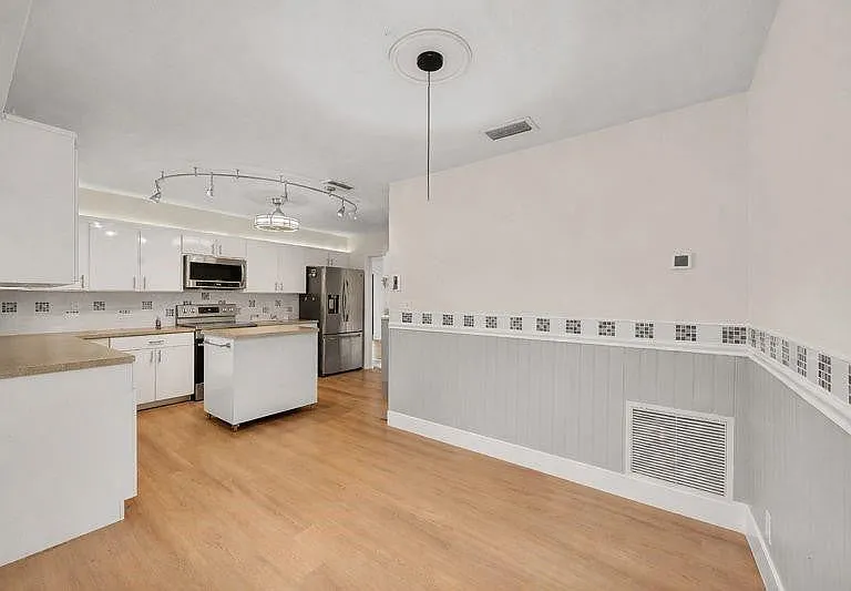 1480 SW 66th Ter #1480 — Photo 16