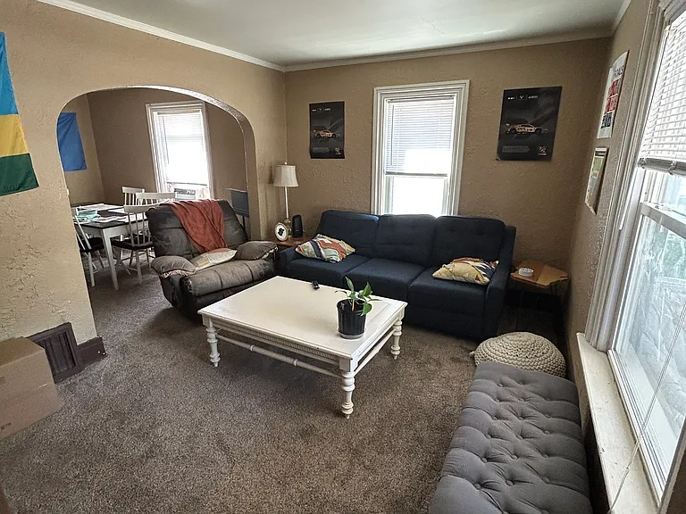 822 Cherry St — Photo 2