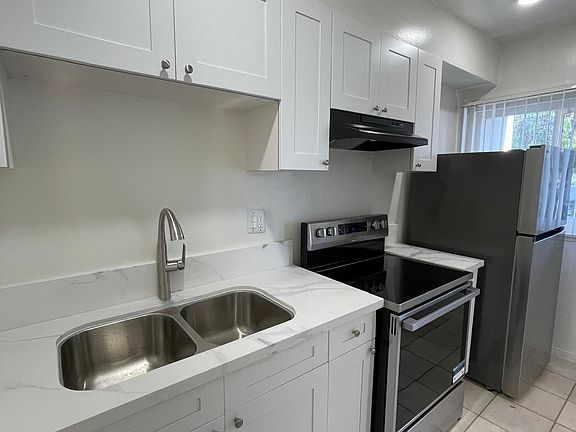 2nd image of 139 S Avenue 55 #4