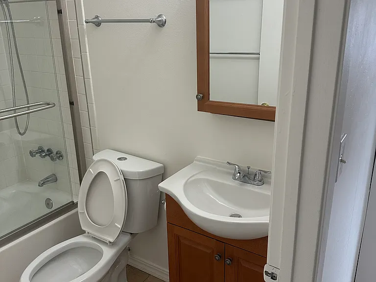 5217 Colusa Ave — Photo 12