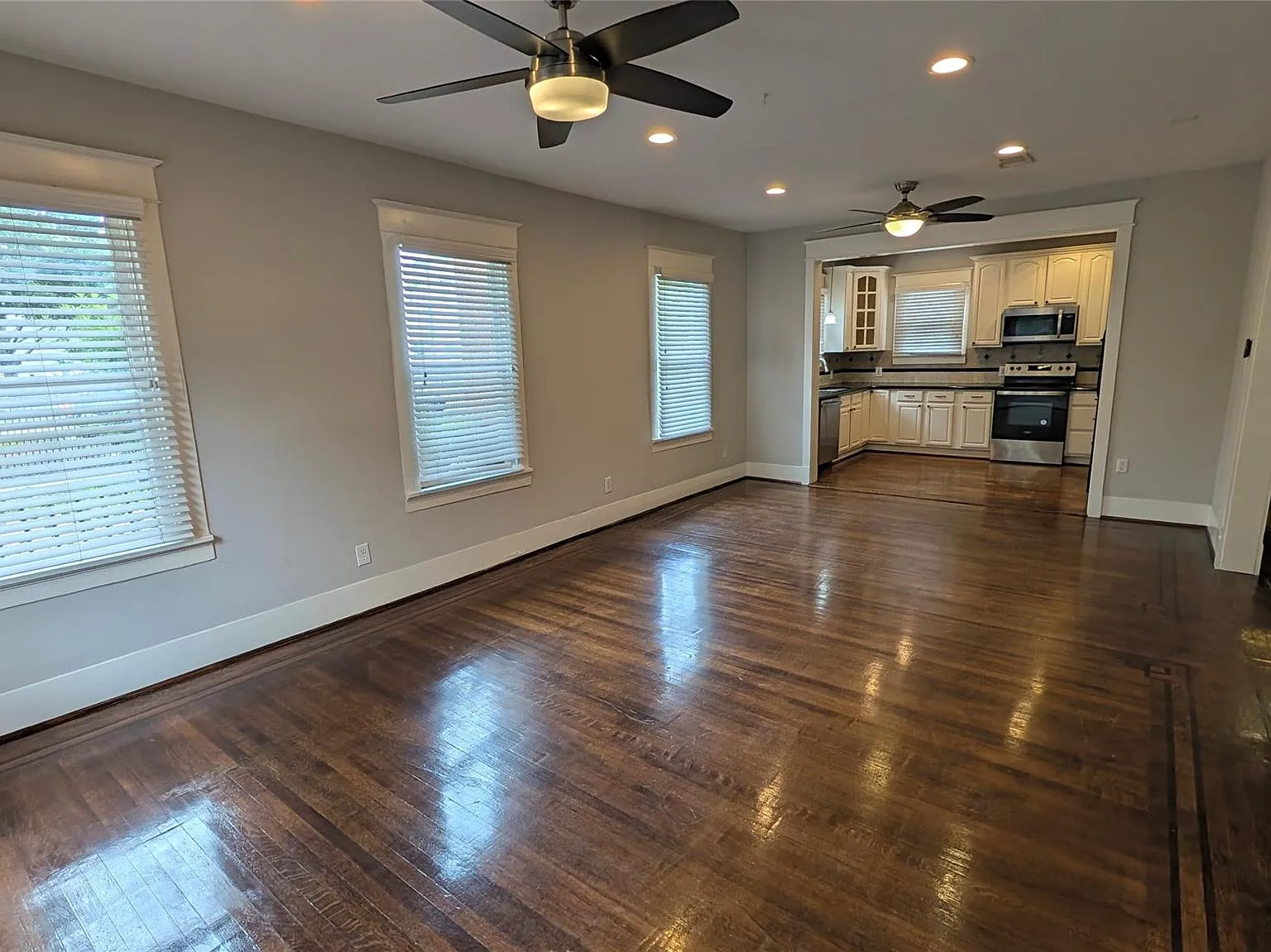 4 bed, 3.5 bath, 2470 sqft, $3,500 — Photo 2