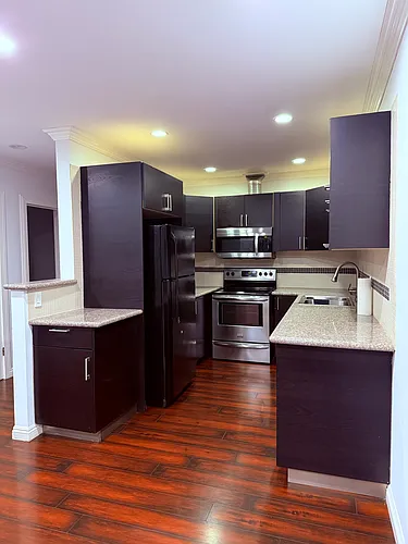 5651 Windsor Way #105 Photo 1