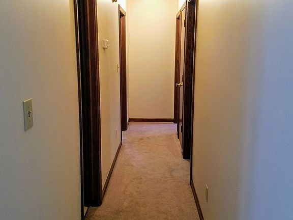 Hallway to bedrooms