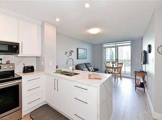 39 Oneida Cres #PENTHOUSE 10, Richmond Hill, ON L4B 4T9