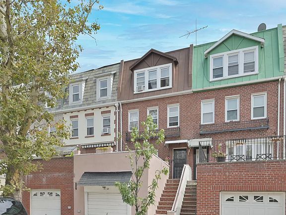 2nd image of 2143 24th St