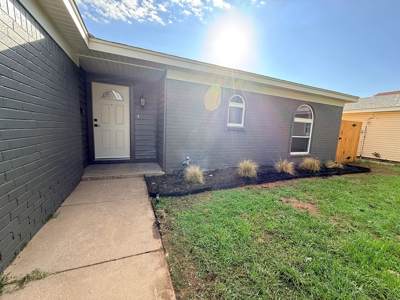 3 bed, 1759 sqft, $2,200 — Photo 4