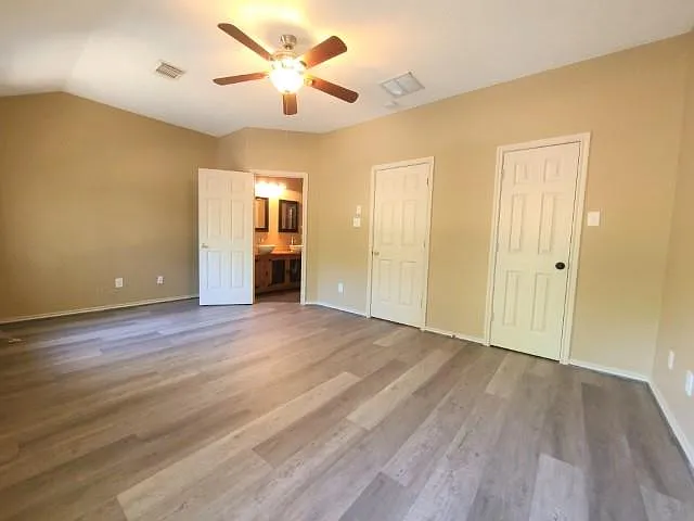 138 S Walden Elms Cir — Photo 8