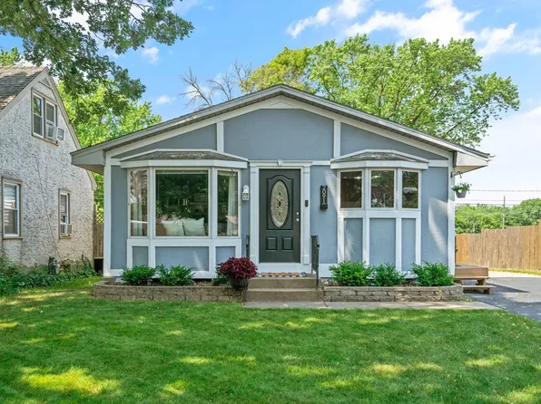 2091 N Ivy St, Saint Paul, MN 55109