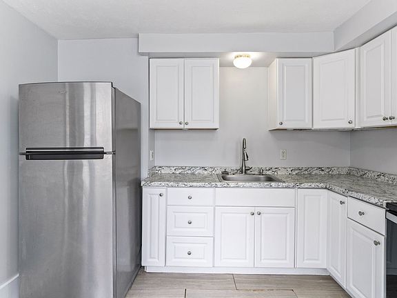 2nd image of 45 Brackett St #1