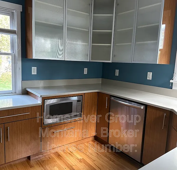 909 Longstaff St — Photo 10