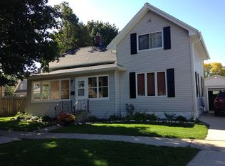 224 S Huron St, De Pere, WI 54115